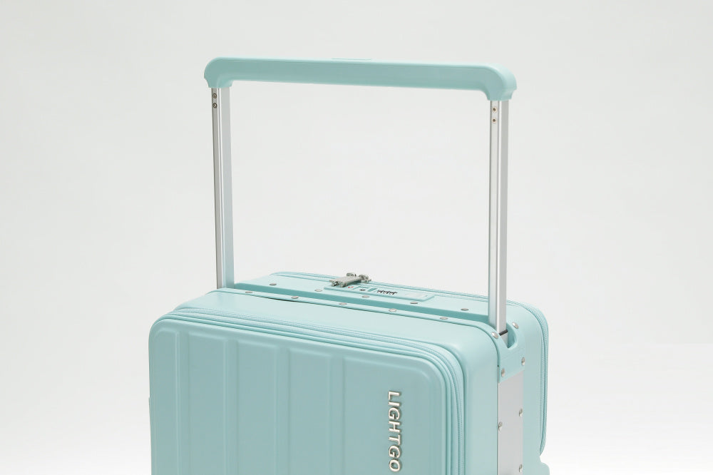 7638 Business Carry-On: Dual Laptop Access, TSA Lock, Silent Wheels