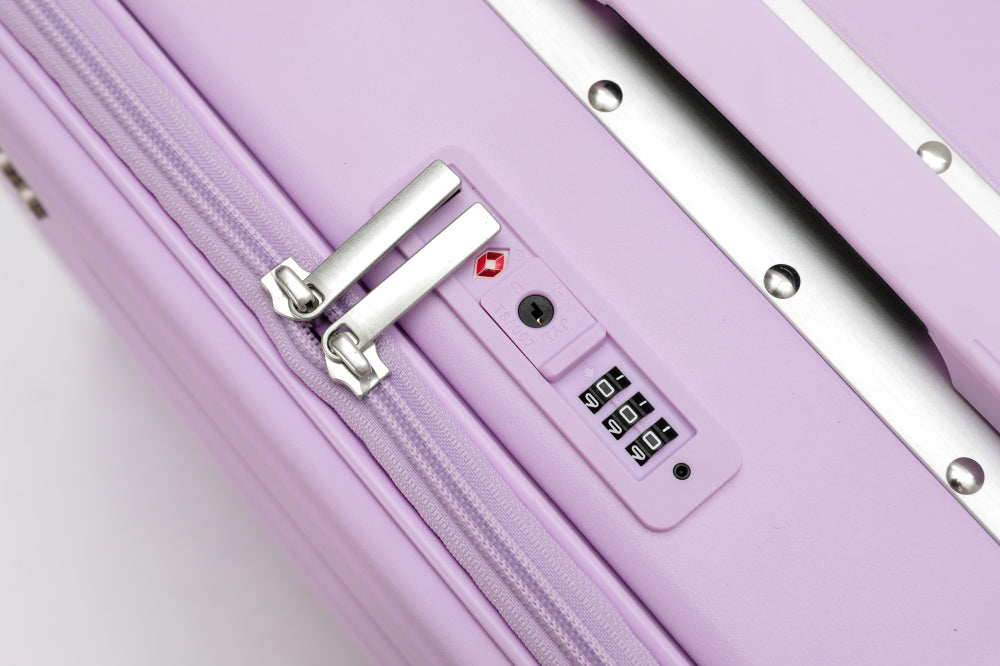 7638 Business Carry-On: Dual Laptop Access, TSA Lock, Silent Wheels