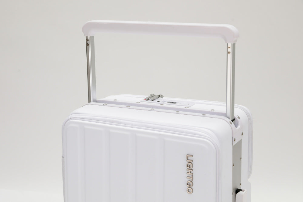 7638 Business Carry-On: Dual Laptop Access, TSA Lock, Silent Wheels