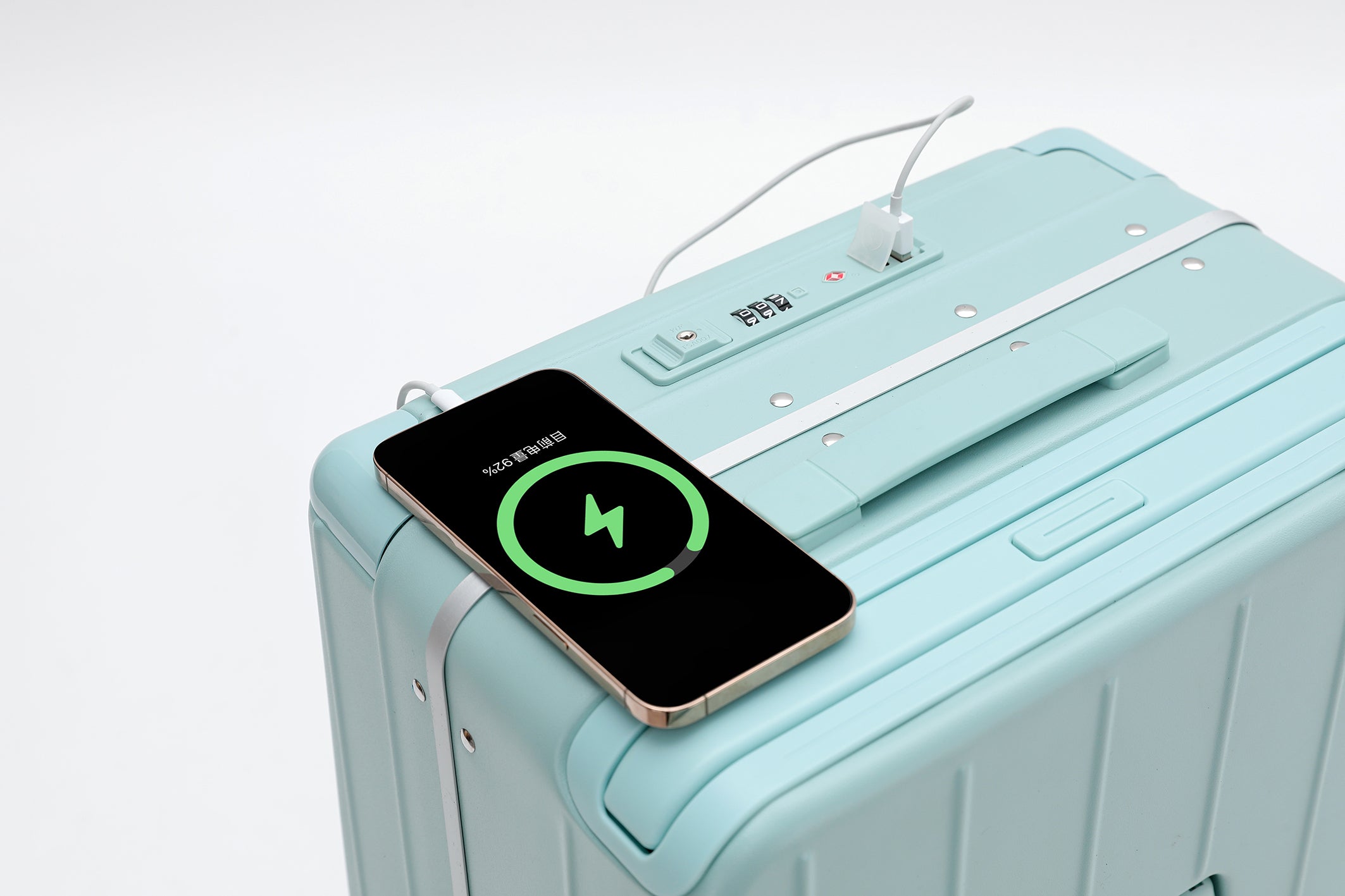 7635 large capacity front opening luggage compartment