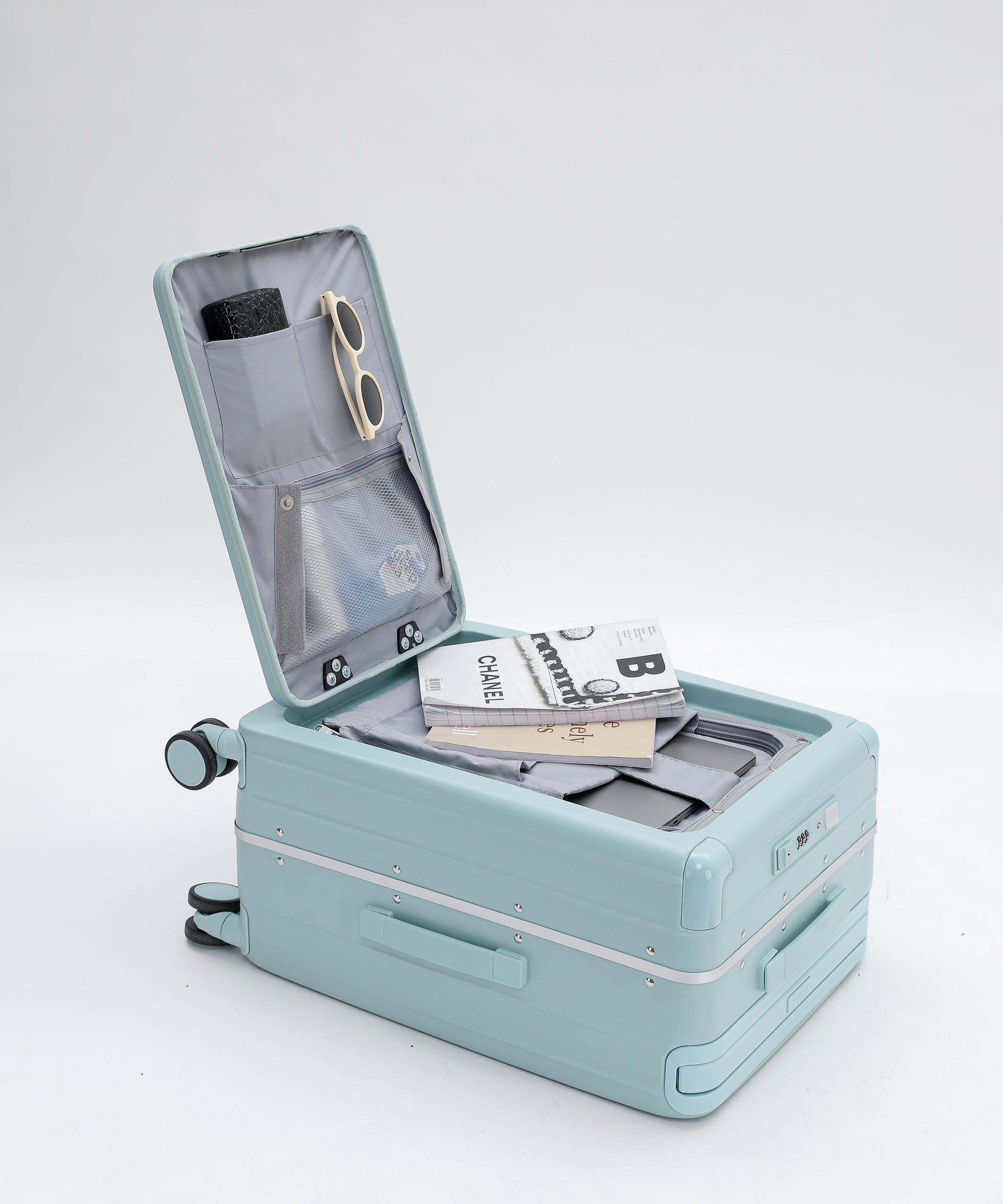 7635 large capacity front opening luggage compartment