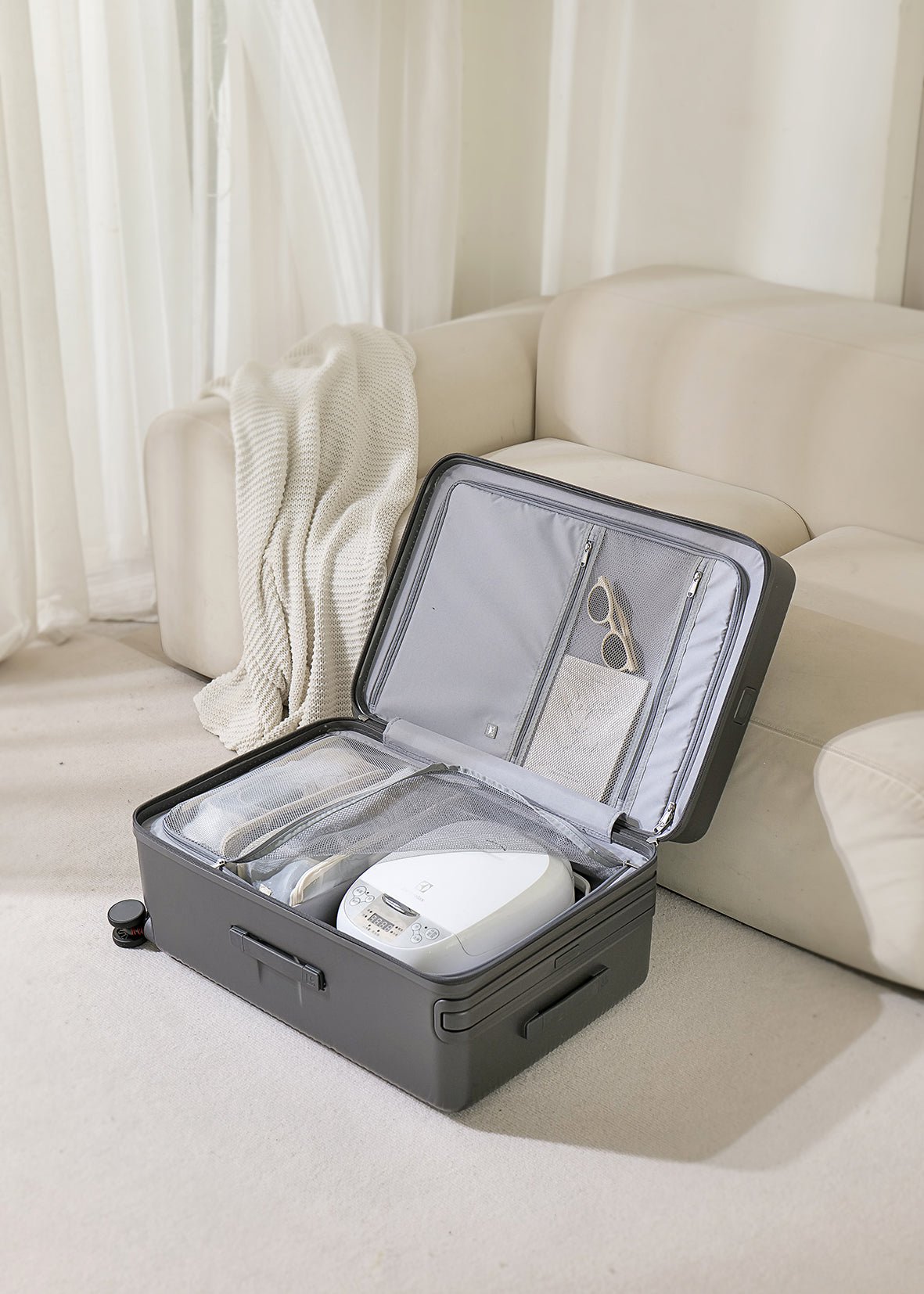 7655 Large PC Hardside Check-In Luggage w/ TSA Lock | Multi-Color